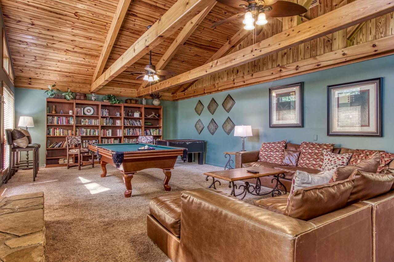 Mountain Lake Lodge, Hot Tub, Theater Room, 1089 Free Tickets Each Paid Day, Dollywood And More Sevierville Kültér fotó