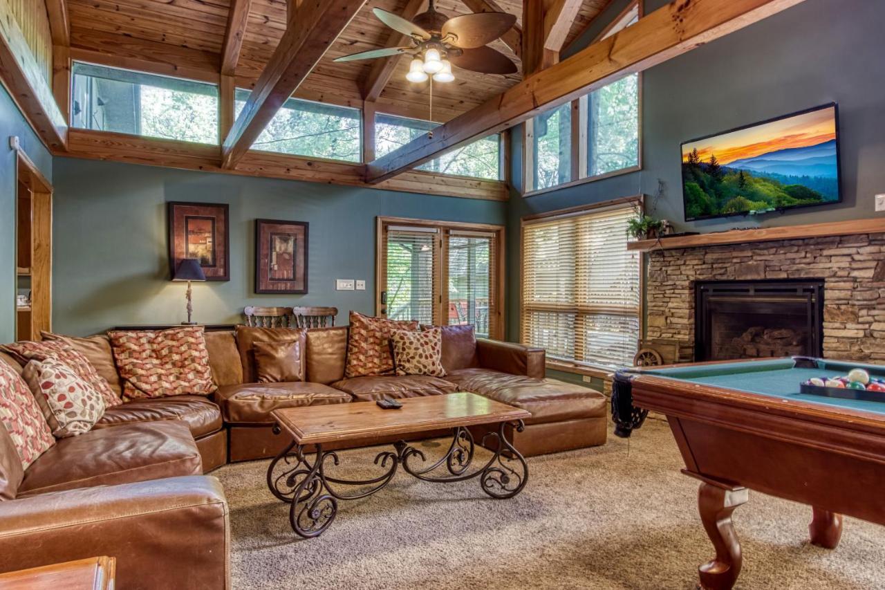 Mountain Lake Lodge, Hot Tub, Theater Room, 1089 Free Tickets Each Paid Day, Dollywood And More Sevierville Kültér fotó