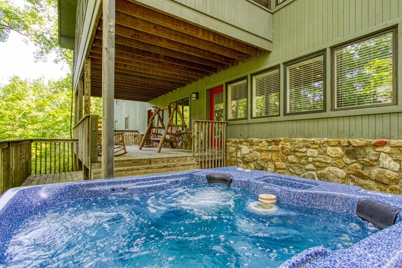 Mountain Lake Lodge, Hot Tub, Theater Room, 1089 Free Tickets Each Paid Day, Dollywood And More Sevierville Kültér fotó
