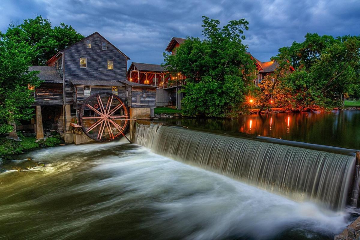 Mountain Lake Lodge, Hot Tub, Theater Room, 1089 Free Tickets Each Paid Day, Dollywood And More Sevierville Kültér fotó